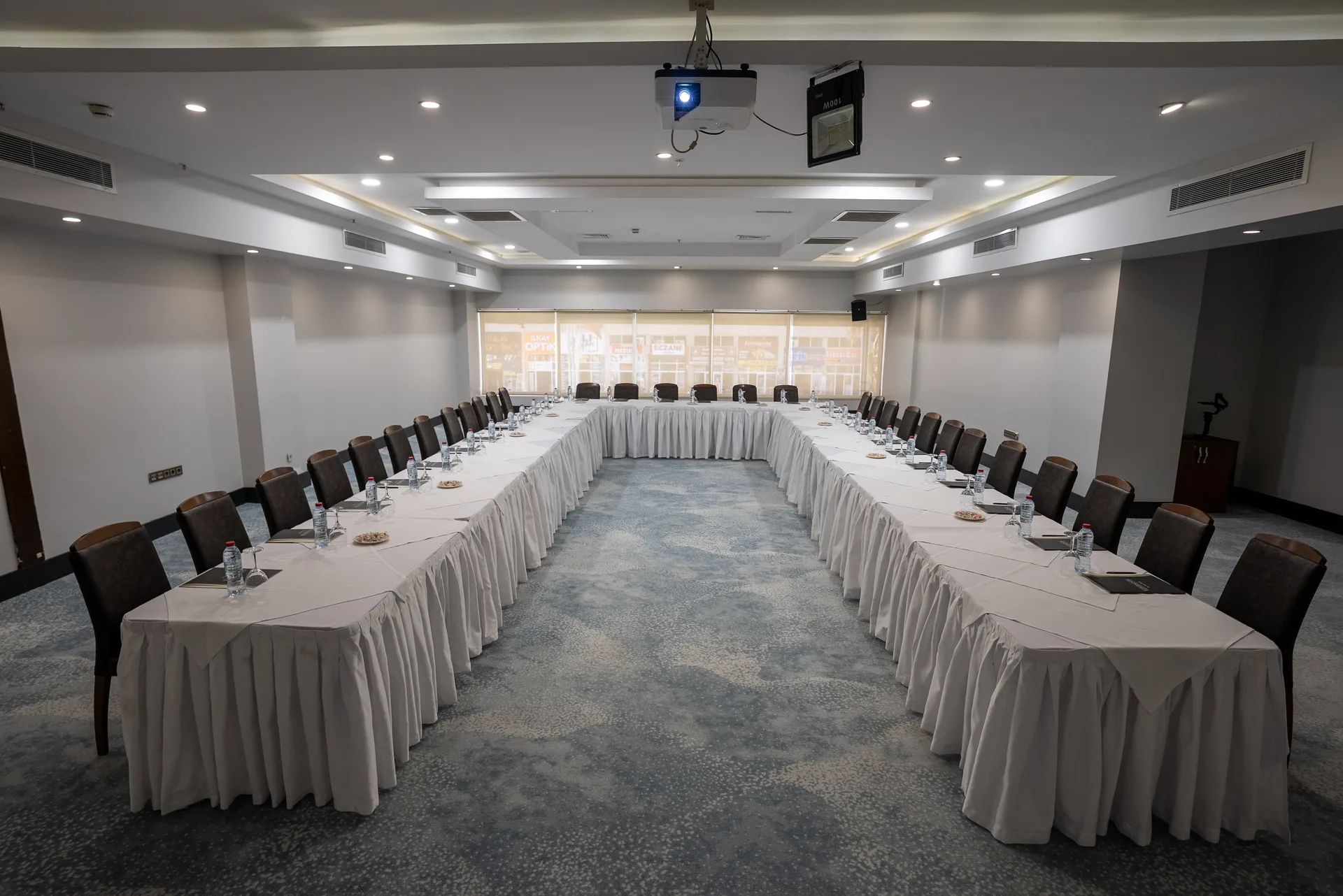 قاعة إيبكيولو – Teymur Continental Hotel Gaziantep